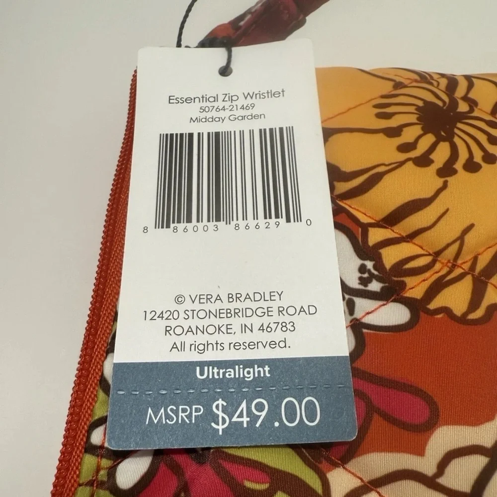Vera Bradley Essential Zip Wristlet Midday Garden Wallet Organizer NWT - Picture 2 of 4